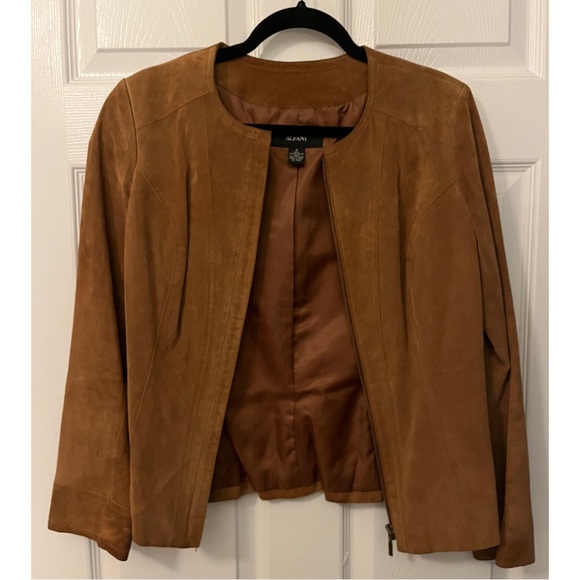 👜ALFANI brand 100% Leather Suede Zip Up Luxurious & Sophisticated Jacket👜 - Picture 1 of 7